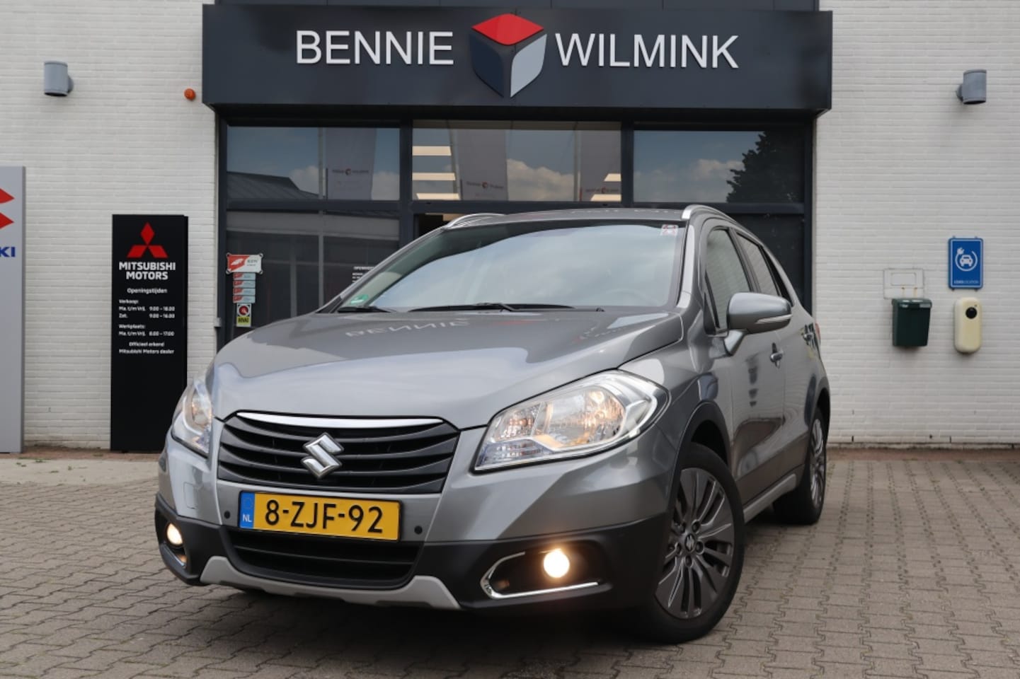Suzuki SX4 S-Cross - 1.6 Exclusive Automaat Trekhaak/PanoDak/Cruise/Keyless - AutoWereld.nl