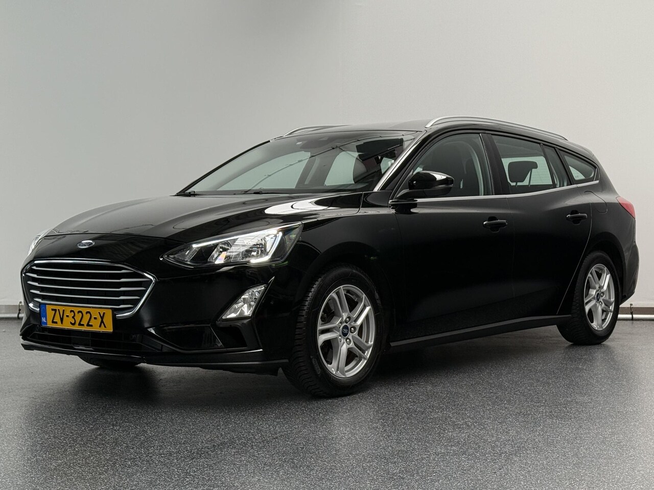 Ford Focus Wagon - 1.0 EcoBoost Trend Edition Business | Airco | Apple Carplay | Parkeersensoren - AutoWereld.nl