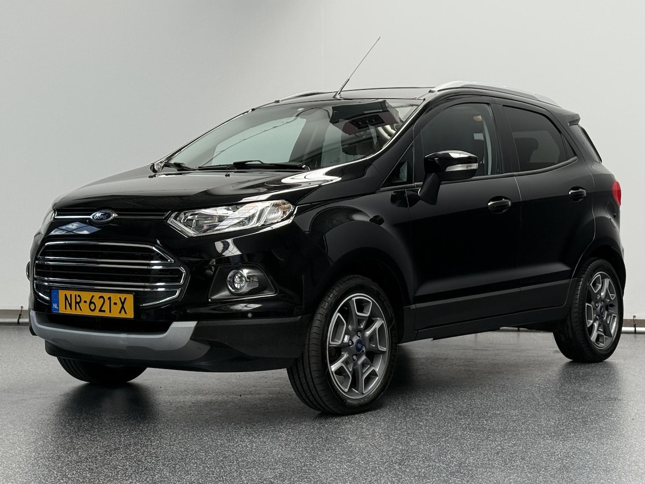 Ford EcoSport - 1.0 EcoBoost Titanium | Leer | Schuifdak | 1e Eigenaar - AutoWereld.nl