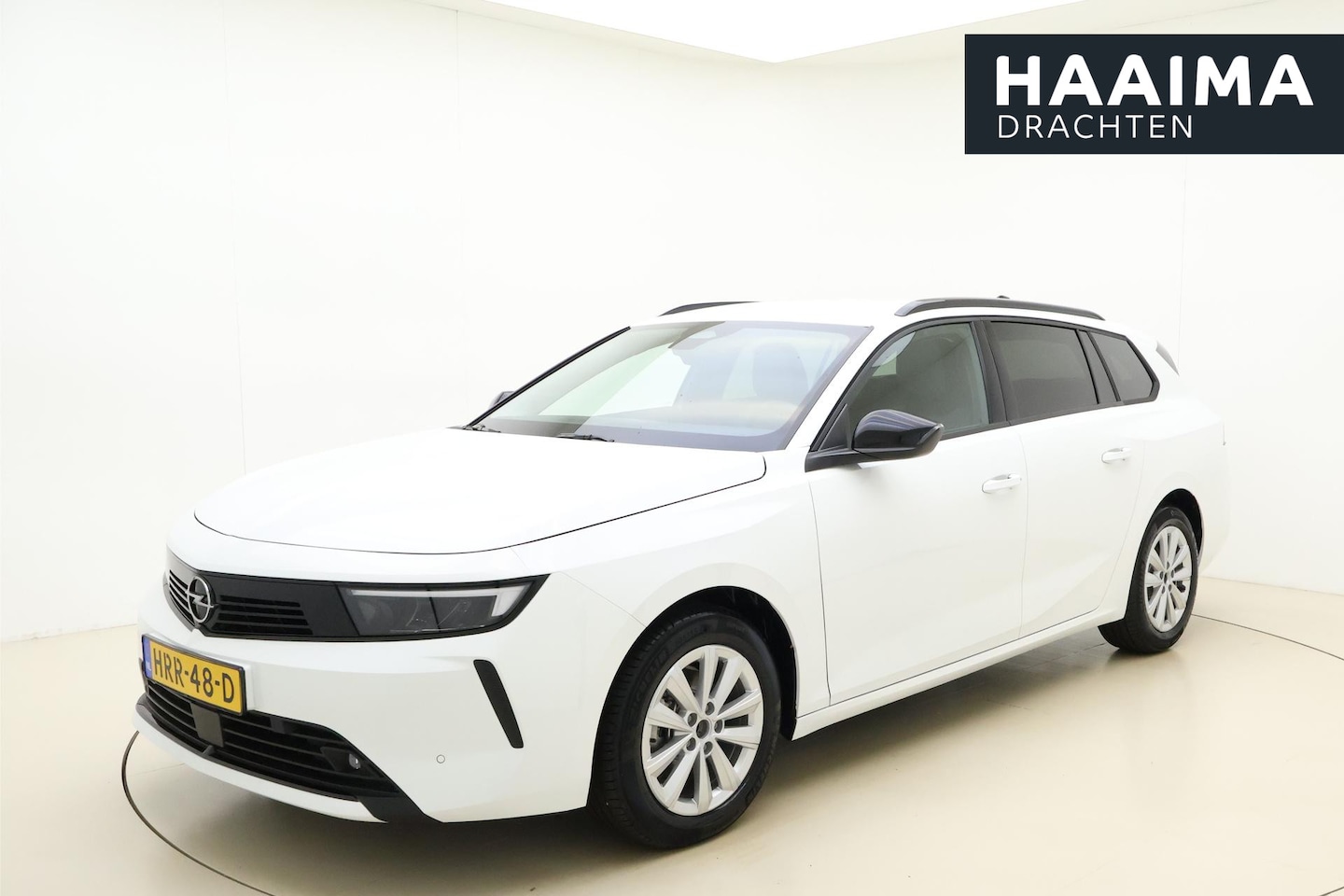 Opel Astra Sports Tourer - 1.2 Turbo Business Edition | Climate control | Navigatie | Camera achter | Stoel en stuurv - AutoWereld.nl