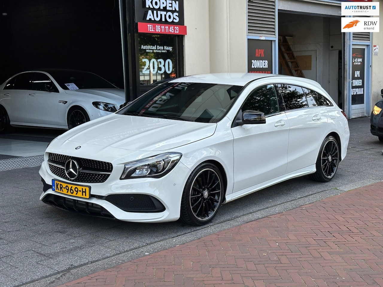 Mercedes-Benz CLA-klasse Shooting Brake - 180 AMG Night Edition Plus Aut Leer Navi - AutoWereld.nl