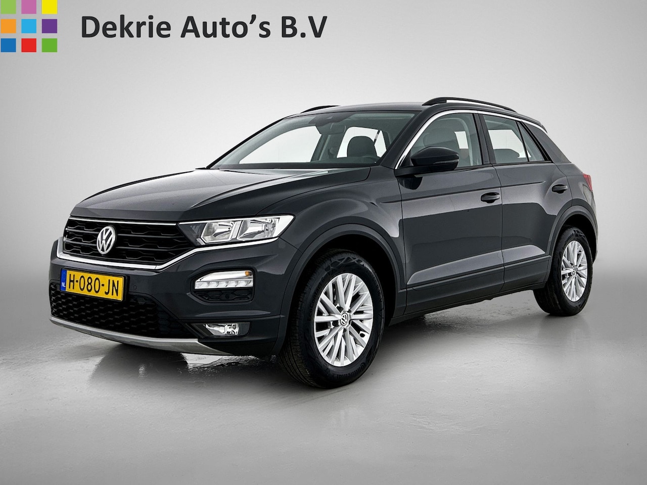 Volkswagen T-Roc - 1.0 TSI Style / Navi / Adap-cruise / Trekhaak / Roofrail / Lmv 16" / Multimedia / Apk 2-20 - AutoWereld.nl