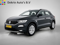 Volkswagen T-Roc - 1.0 TSI Style / Navi / Adap-cruise / Trekhaak / Roofrail / Lmv 16" / Multimedia / Apk 2-20