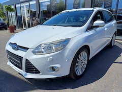 Ford Focus Wagon - 1.6 Titanium NAV Park-Lane Park-Pilot Xenon Climate Cruise LMV Trekhaak