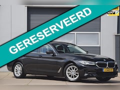 BMW 5-serie - 518d High Executive Edition HEAD-UP DISPLAY/TREKHAAK ELEKTRISCH/HARMAN KARDON
