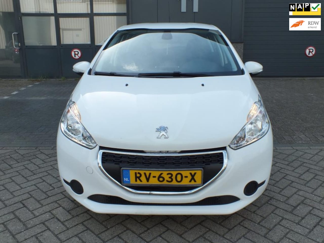 Peugeot 208 - 1.0 PureTech LIKE!2015!Airco - AutoWereld.nl