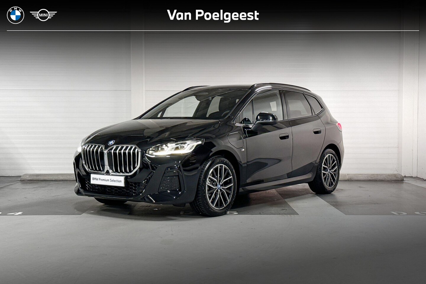 BMW 2-serie Active Tourer - 225e xDrive M-Sport | Premium Pack | Travel Pack | Harman/Kardon | Schuif-/Kanteldak | - AutoWereld.nl