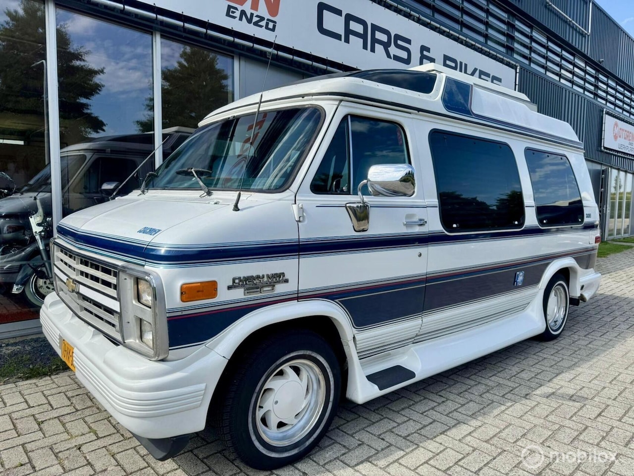 Chevrolet Chevy Van - Coachmen Camper 5.7 V8 aut Personenauto - AutoWereld.nl