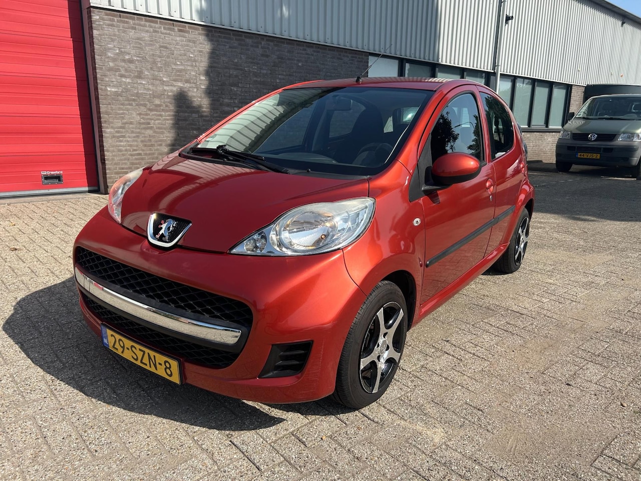 Peugeot 107 - 1.0-12V Sublime Airco Nieuwe APK - AutoWereld.nl