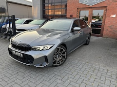 BMW 3-serie - 318i | Pano | M Sport | LED | Stoelverwarming | Navigatie en meer