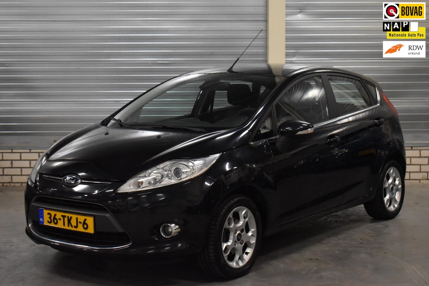 Ford Fiesta - 1.25 Titanium X-Pack + 98.000KM|Bluetooth|Climate Control|Cruise Control|Parkeersensoren| - AutoWereld.nl