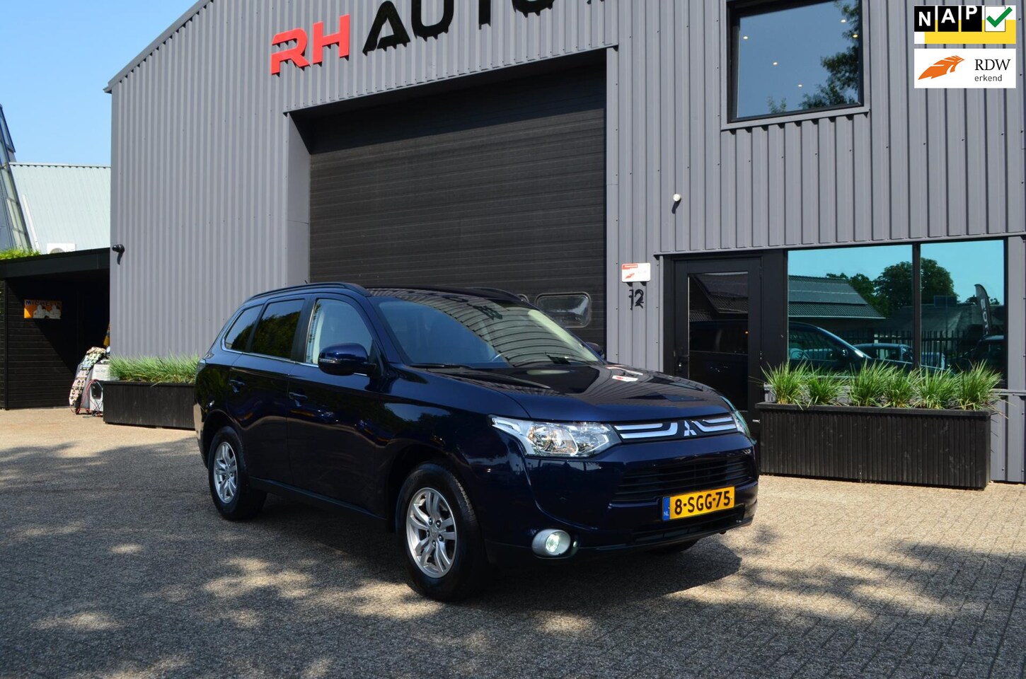 Mitsubishi Outlander - 2.0 Intense | Automaat | Trekhaak | NAP - AutoWereld.nl
