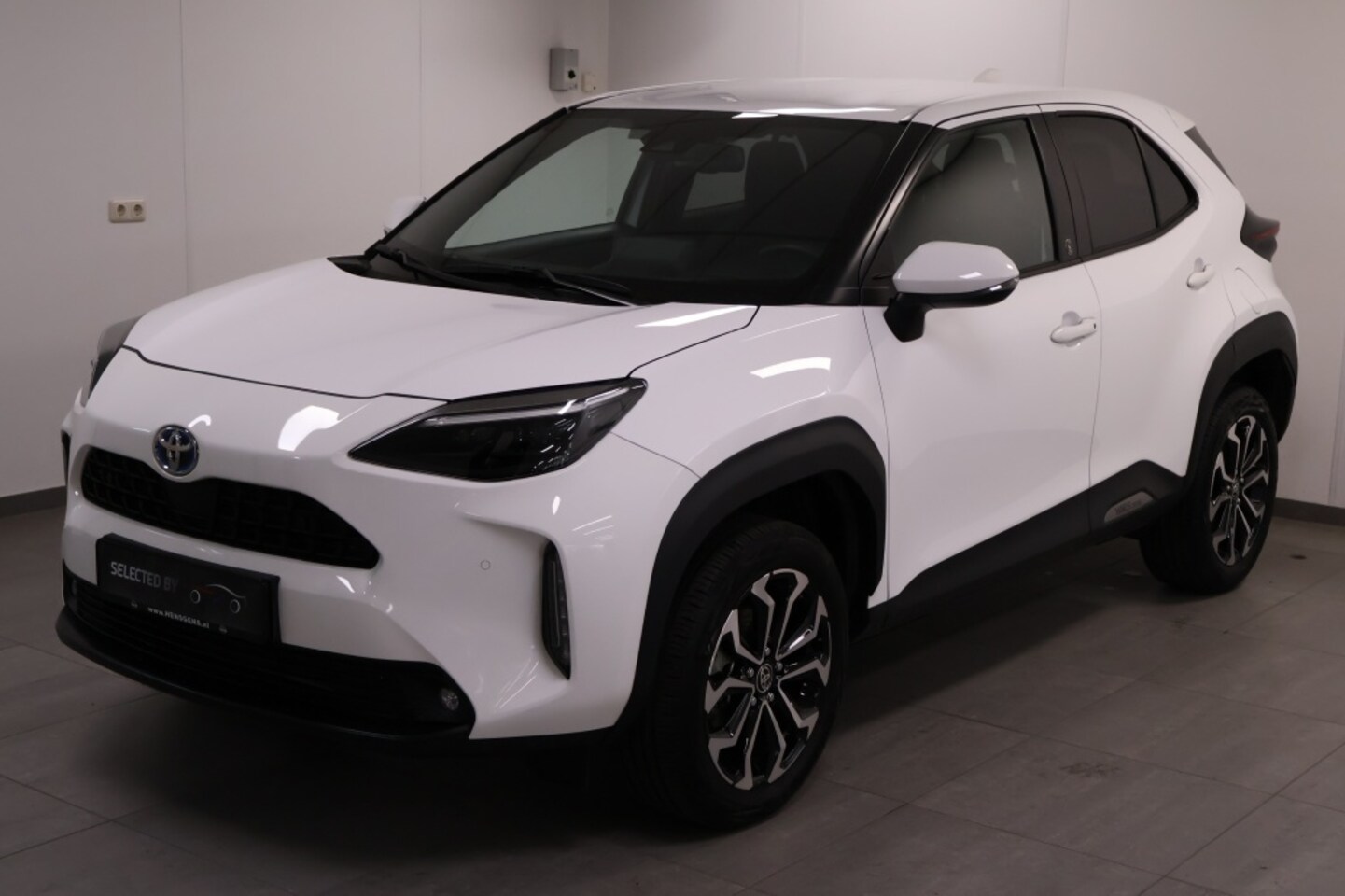 Toyota Yaris Cross - 1.5 Hybride 115 Dynamic | Winterpack - AutoWereld.nl