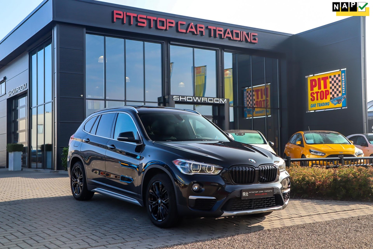 BMW X1 - 2.8i xDrive 2.8i xDrive, 231 PK, Facelift, Pano, Leer, HUD, Full option! - AutoWereld.nl