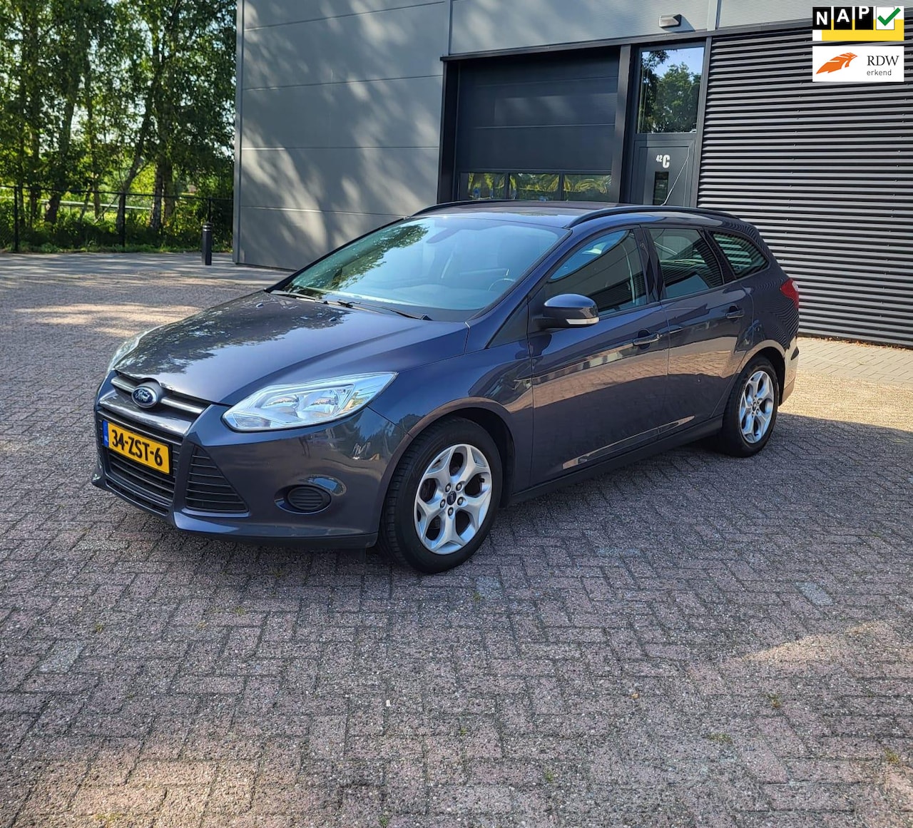Ford Focus Wagon - 1.0 EcoBoost Trend 1.0 EcoBoost Trend, CruisC, Airco - AutoWereld.nl
