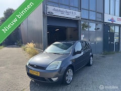 Ford Fiesta - 1.6-16V Futura Airco Navi Nieuwe APK NAP Logisch