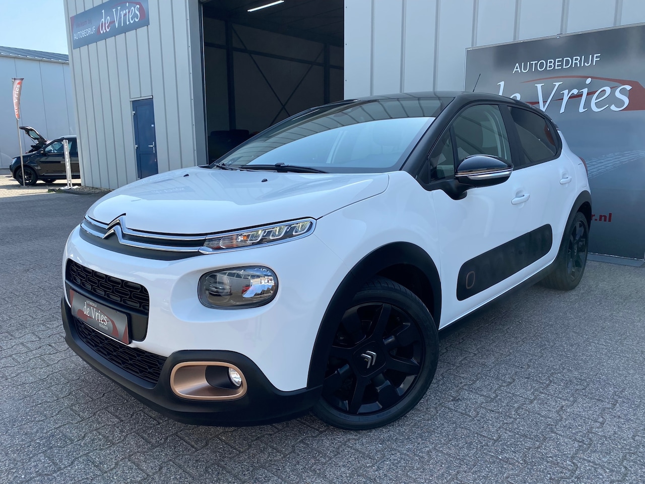 Citroën C3 - 1.2 PureTech S&S Business Navi, PDC, Camera, Stoelverwarming, Cruise controle - AutoWereld.nl