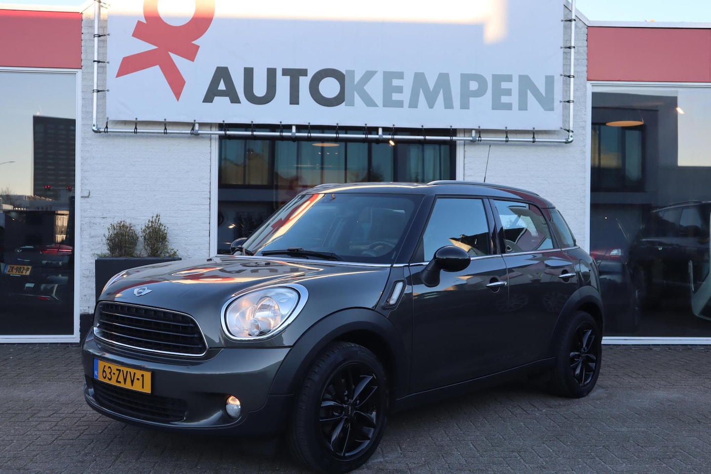 MINI Countryman - Mini 1.6 ONE BUSINESS-LINE LEDER|CLIMA|NAVIGATIE - AutoWereld.nl