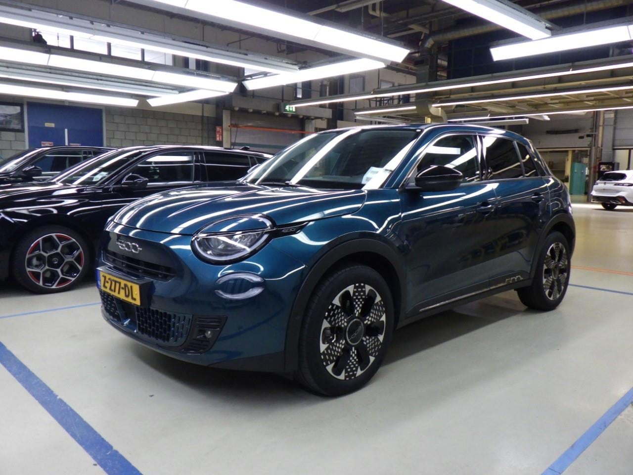 Fiat 600e - La Prima 54 kWh 156pk 3 Fase | Vol-Leder | Elektr. Achterklep | Elektr. Stoelen | Adaptive - AutoWereld.nl