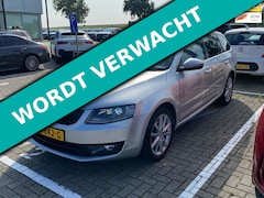 Skoda Octavia Combi - 1.4 TSI 150pk Style 1e eig. Automaat Navi Xenon Historie