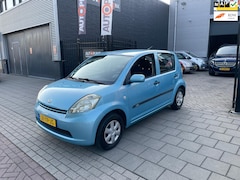 Daihatsu Sirion 2 - 1.0-12V Trend 3e Eigenaar NAP APK 1 Jaar