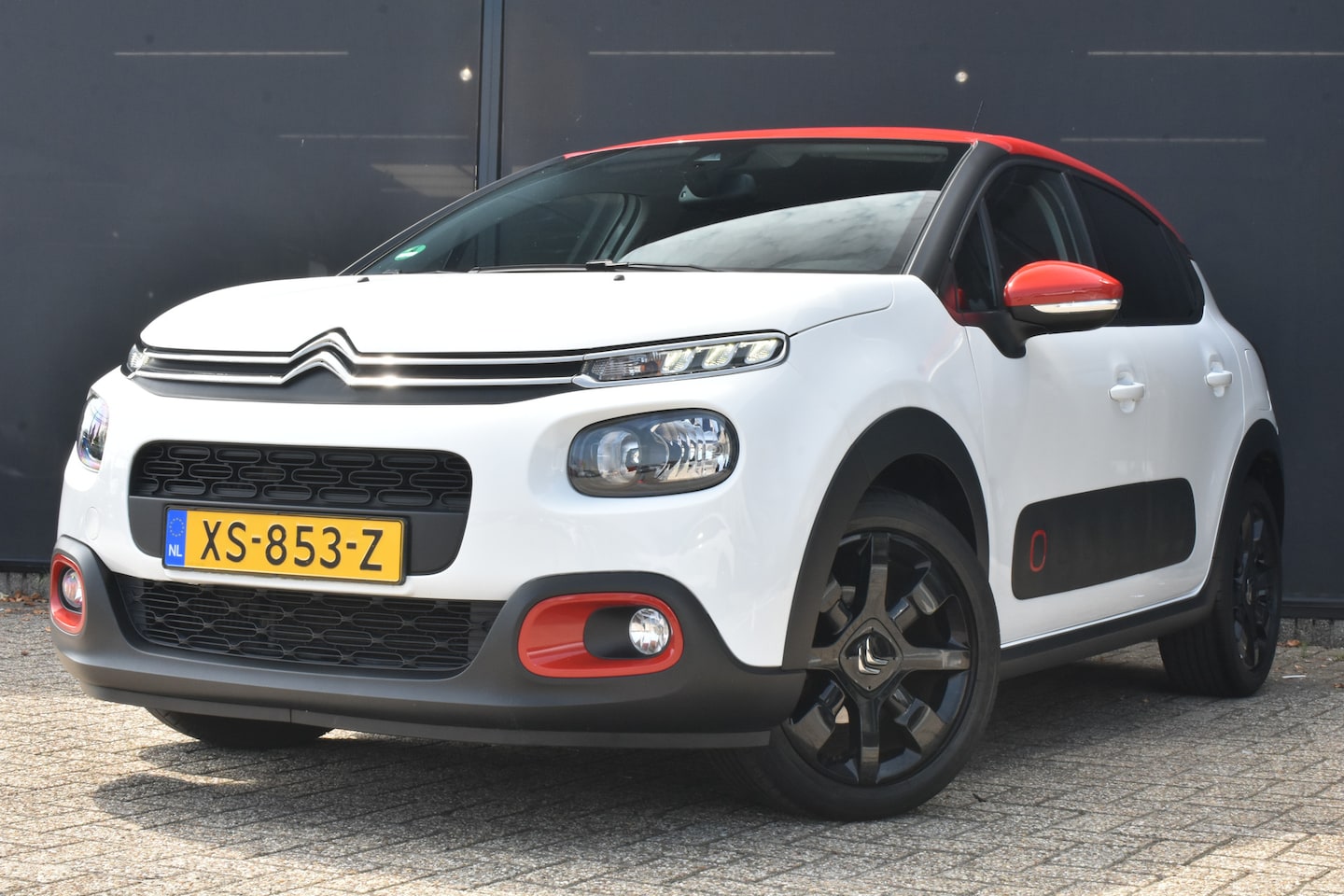 Citroën C3 - 1.2 PureTech S&S Shine 110pk | Navigatie | Achteruitrijcamera | Dealeronderhouden | - AutoWereld.nl