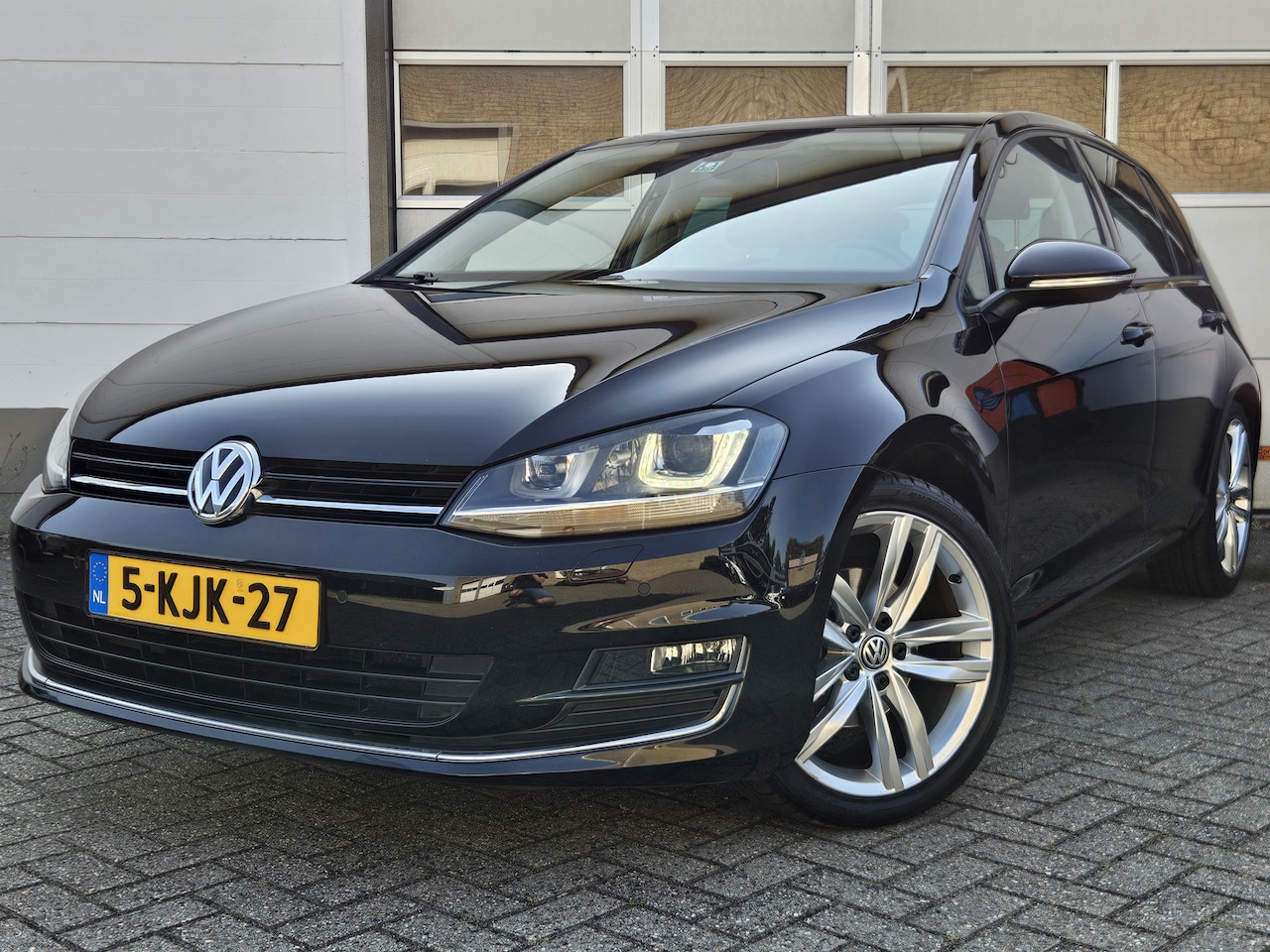 Volkswagen Golf - 1.4 TSI ACT Highline /Massage/Pano/Automaat! - AutoWereld.nl