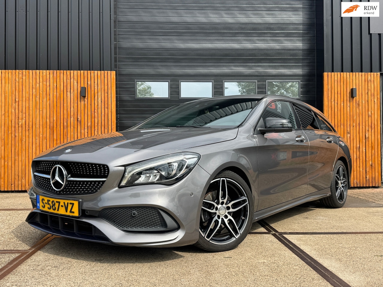 Mercedes-Benz CLA-klasse Shooting Brake - 200 AMG line Cruise Clima Navi Camera Carplay - AutoWereld.nl