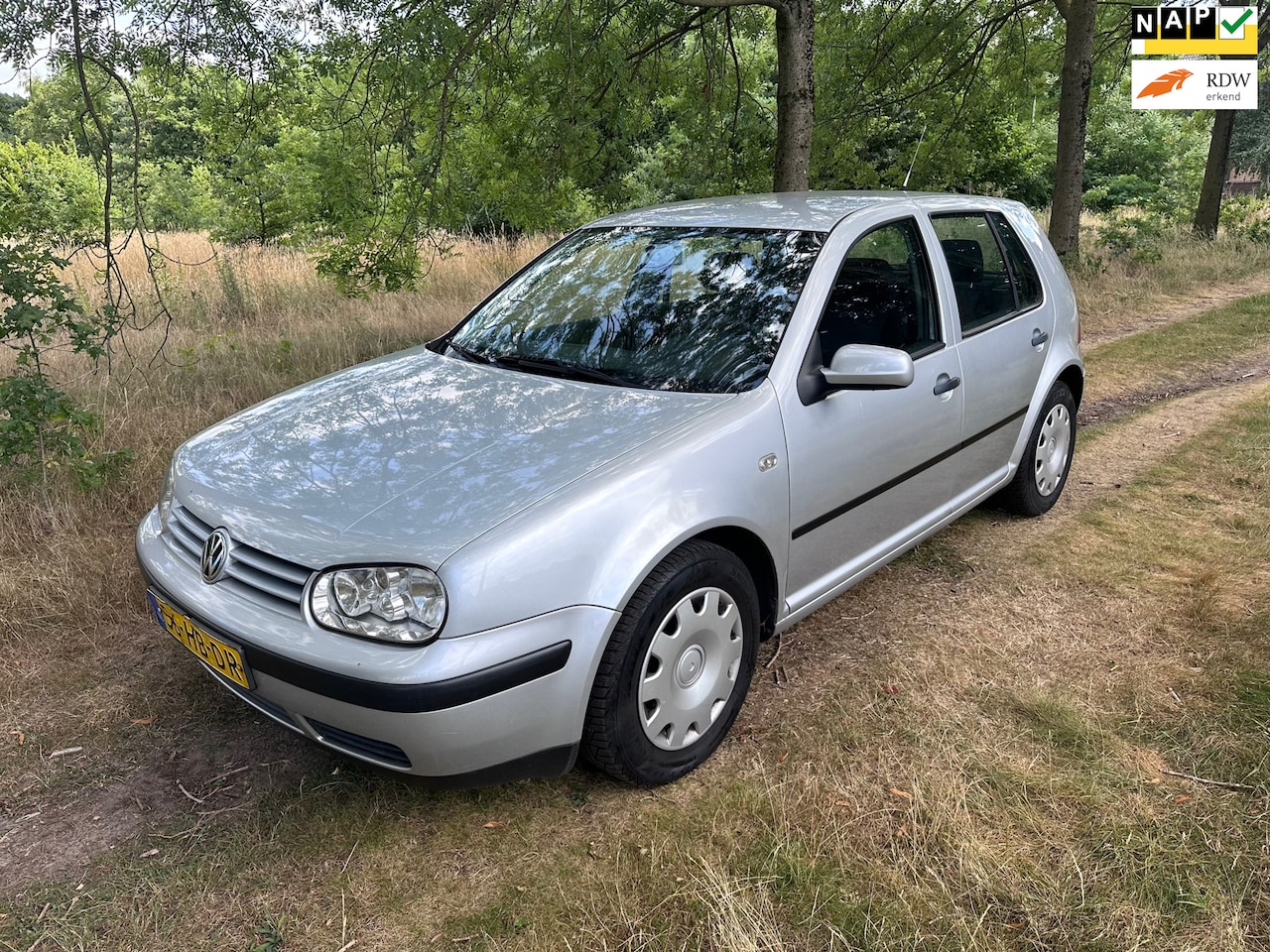 Volkswagen Golf - 1.6-16V Trendline apk t/m 12-08-2026 - AutoWereld.nl