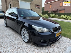 BMW 5-serie Touring - 523i Edition M-Pakket Carbon Schwarz