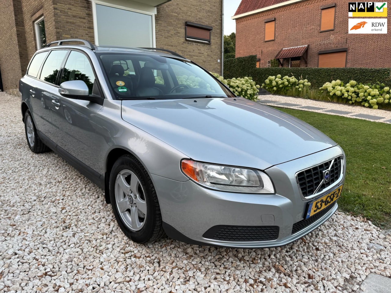 Volvo V70 - 2.0D Kinetic Leder/PDC/Clima. - AutoWereld.nl