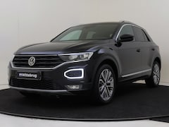 Volkswagen T-Roc - 1.5 TSI 150pk Sport | Navigatie | Sportstoelen | Executive Pakket