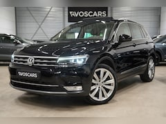 Volkswagen Tiguan - 1.4 TSI 4Motion Highline DSG * Pano - Virtual - 20" - Keyless - ACC - LED - App