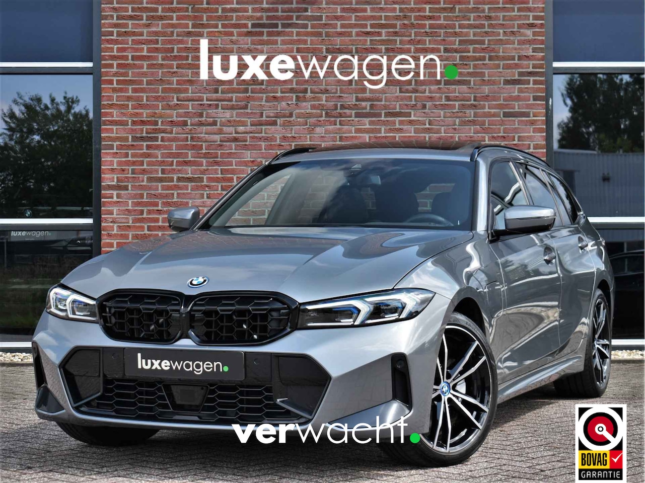BMW 3-serie Touring - 330e xDrive M-Sport Pano ACC 19inch HUD El-zetels Camera - AutoWereld.nl