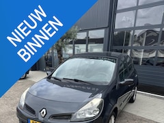 Renault Clio - 1.4-16V Dynamique Luxe