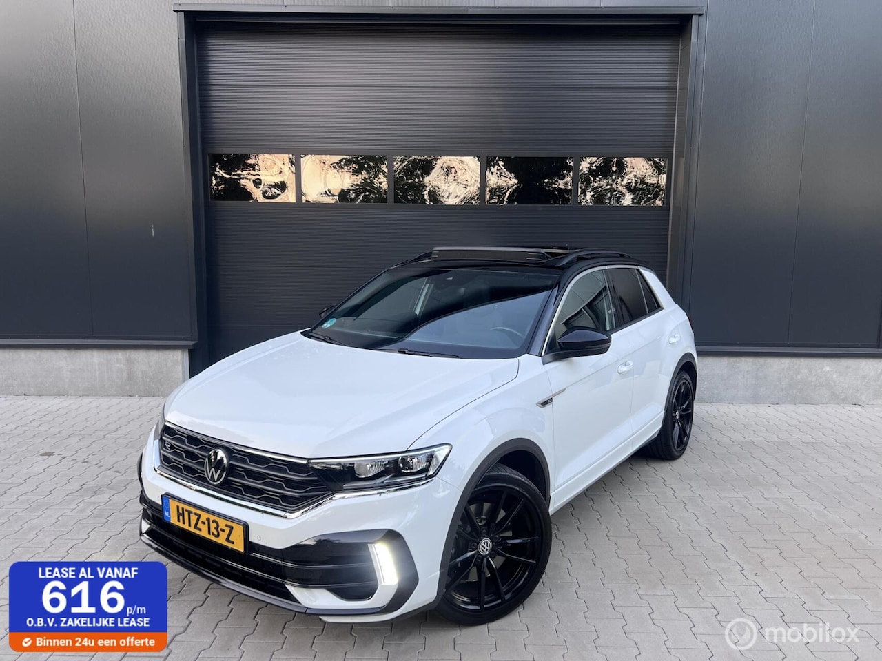 Volkswagen T-Roc - 2.0 TSI 4Motion R 300PK Pano Akra Leder - AutoWereld.nl