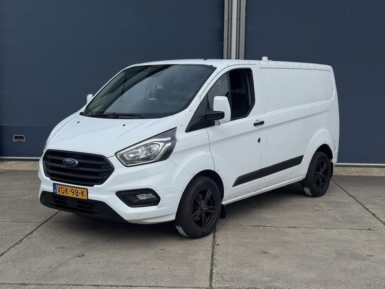 Ford Transit Custom - 300 2.0 TDCI L1H1 Trend AIRCO / CRUISE CONTROLE / N.A.P / KLEP - AutoWereld.nl