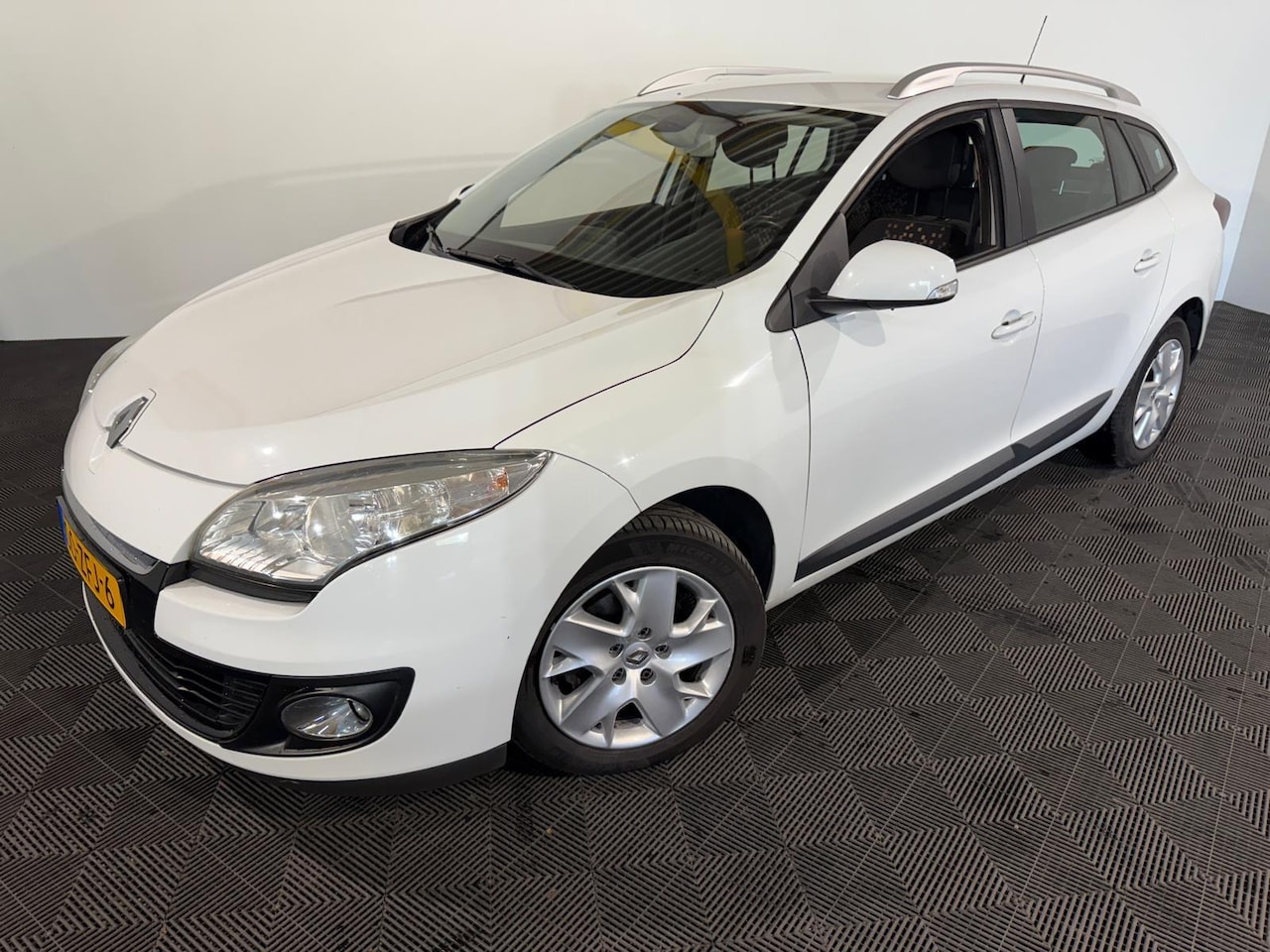 Renault Mégane Estate - 1.5 dCi Expression 1.5 dCi Expression - AutoWereld.nl