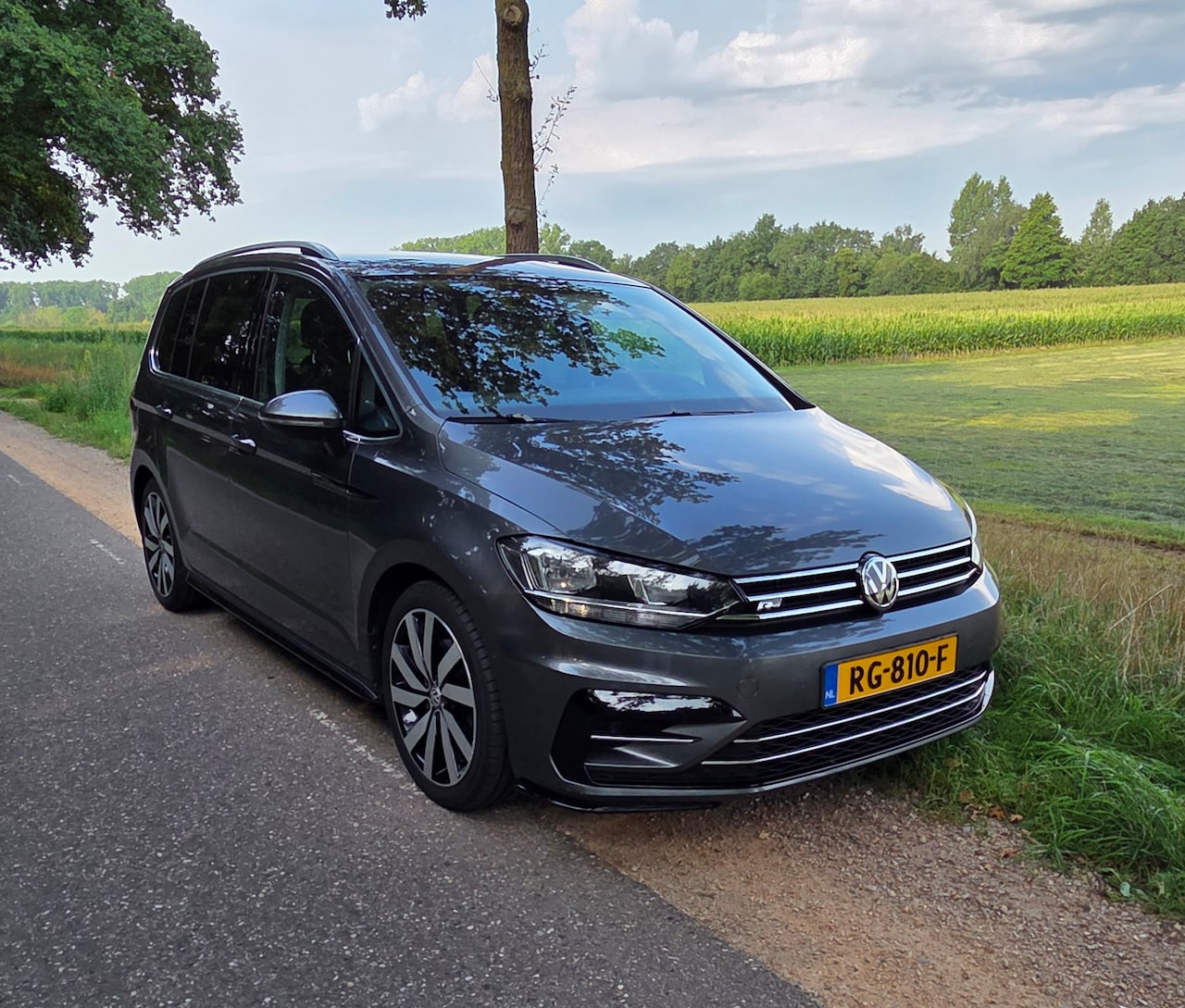 Volkswagen Touran - 1.4 TSI Highline Business R - AutoWereld.nl