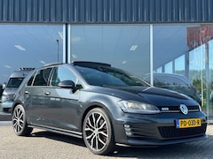 Volkswagen Golf - 2.0 TDI GTD