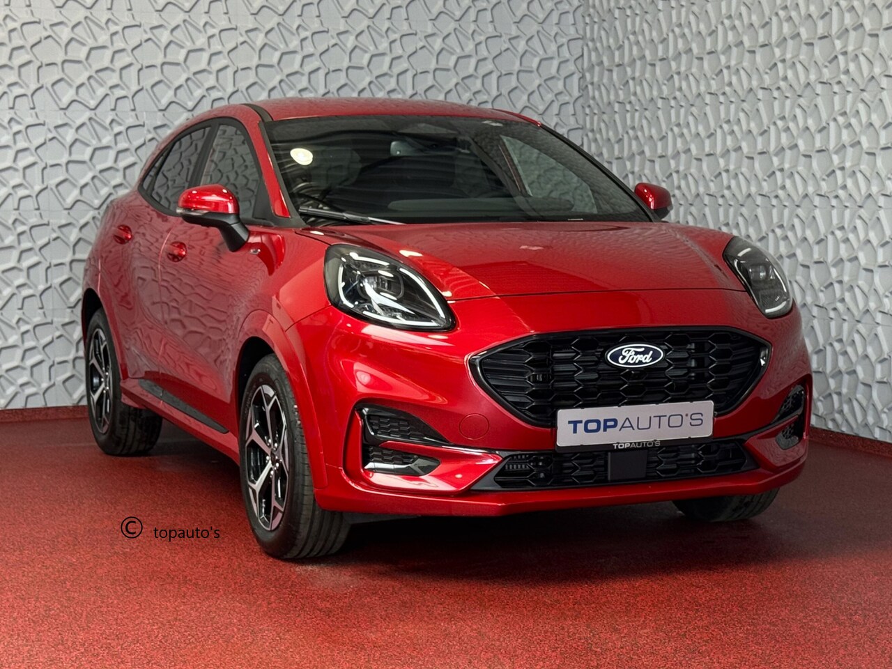 Ford Puma - ST-LINE FANTASTIC RED ECOBOOST 125PK ELEK.KLEP NIEUWE AUTO STOEL/STUUR/RUIT VERW. LMV BLAC - AutoWereld.nl