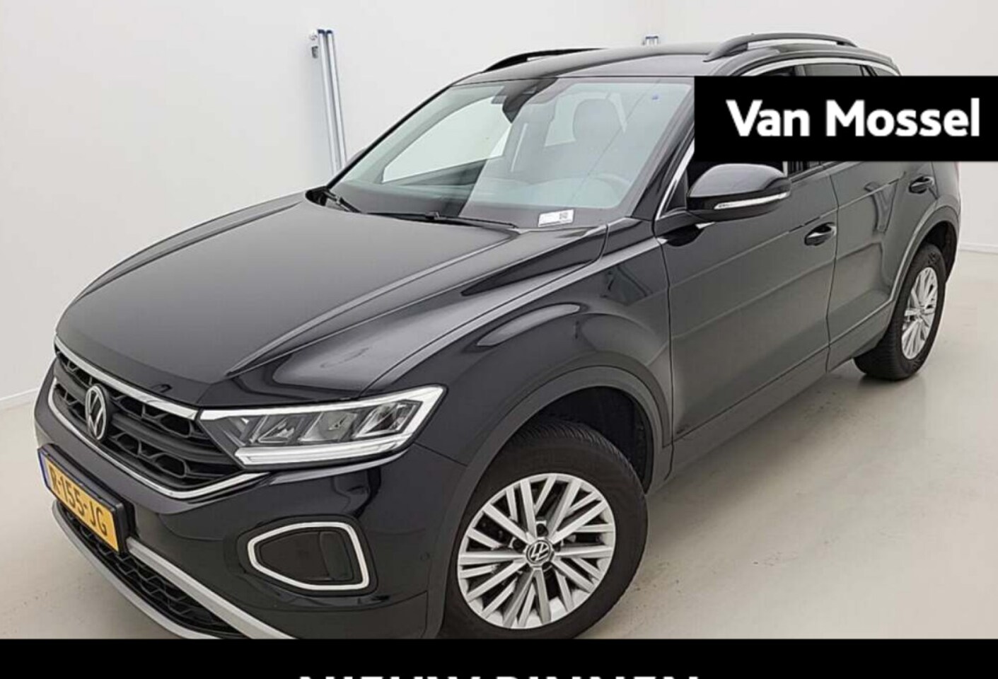 Volkswagen T-Roc - 1.5 TSI Life | 150 PK | Automaat | Digital Cockpit | Airco | Park Assist | All Season Band - AutoWereld.nl