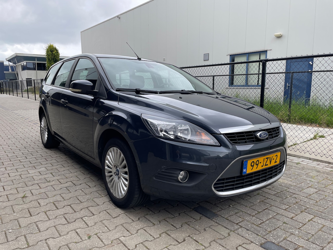 Ford Focus Wagon - 1.8 Limited Nog een nette goed werkende Ford Focus. - AutoWereld.nl