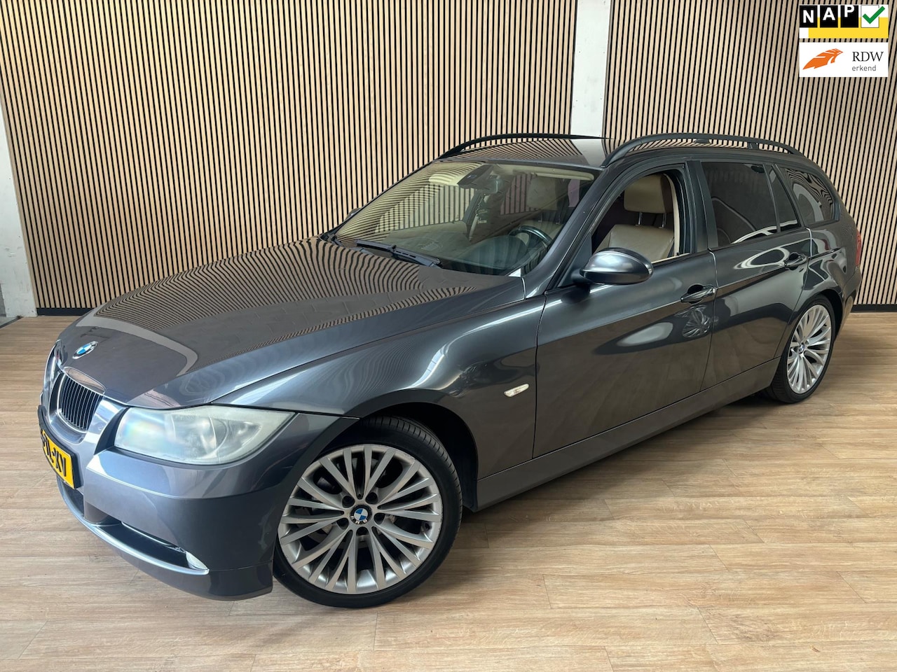 BMW 3-serie Touring - 320i High Executive Met nieuwe Motor ! - AutoWereld.nl