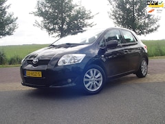 Toyota Auris - 1.6-16V Luna / Airco / Cruise / Trekhaak / parkeer sensoren