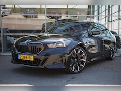 BMW 5-serie - 530e M-Sport Pro | Pano | HUD | Sfeerverlichting |
