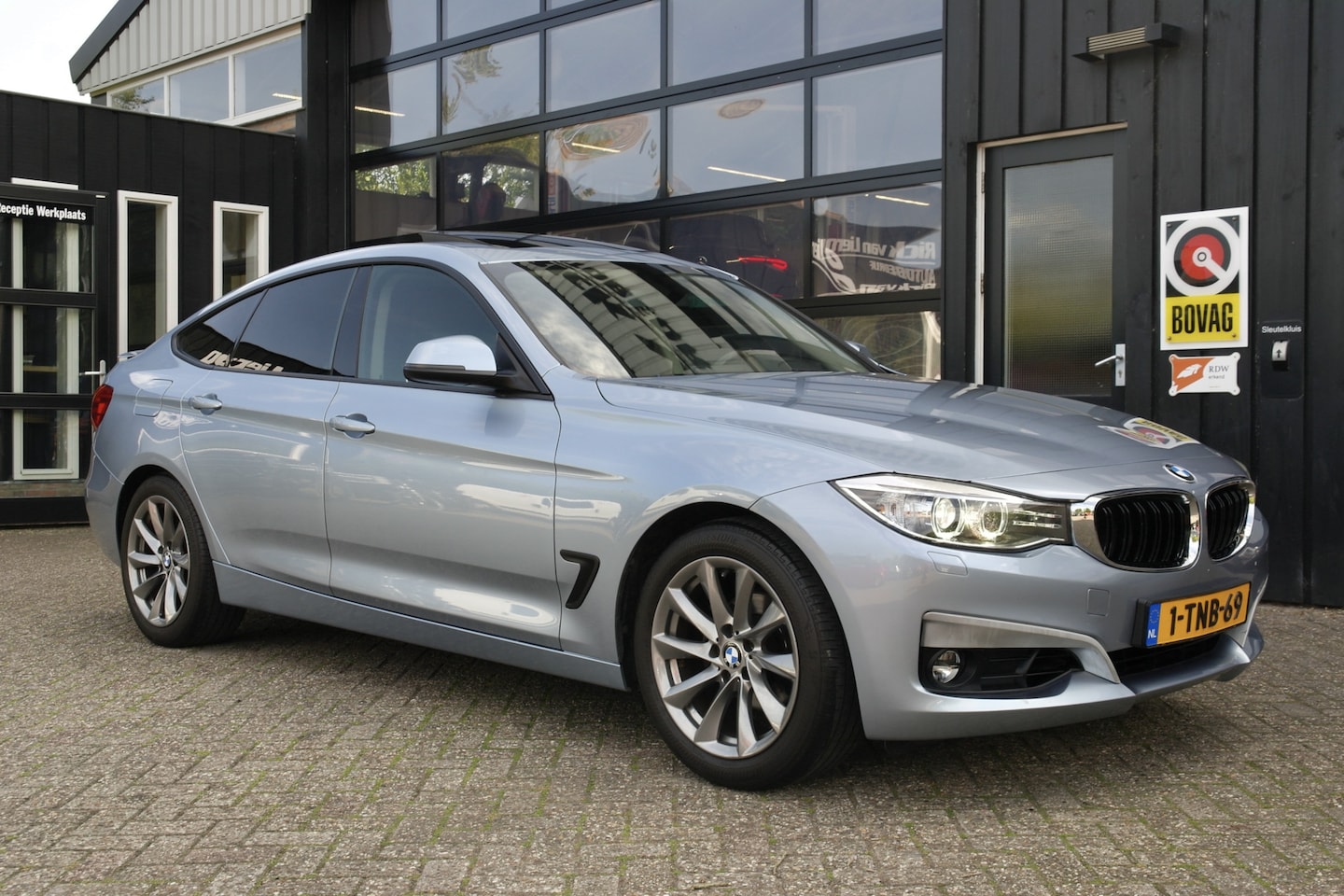 BMW 3-serie Gran Turismo - 320i High Executive | NL-Auto | Cruise | Navi | Xenon | Clima - AutoWereld.nl