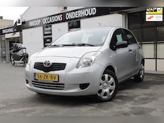 Toyota Yaris - 1.0 VVTi Spirit