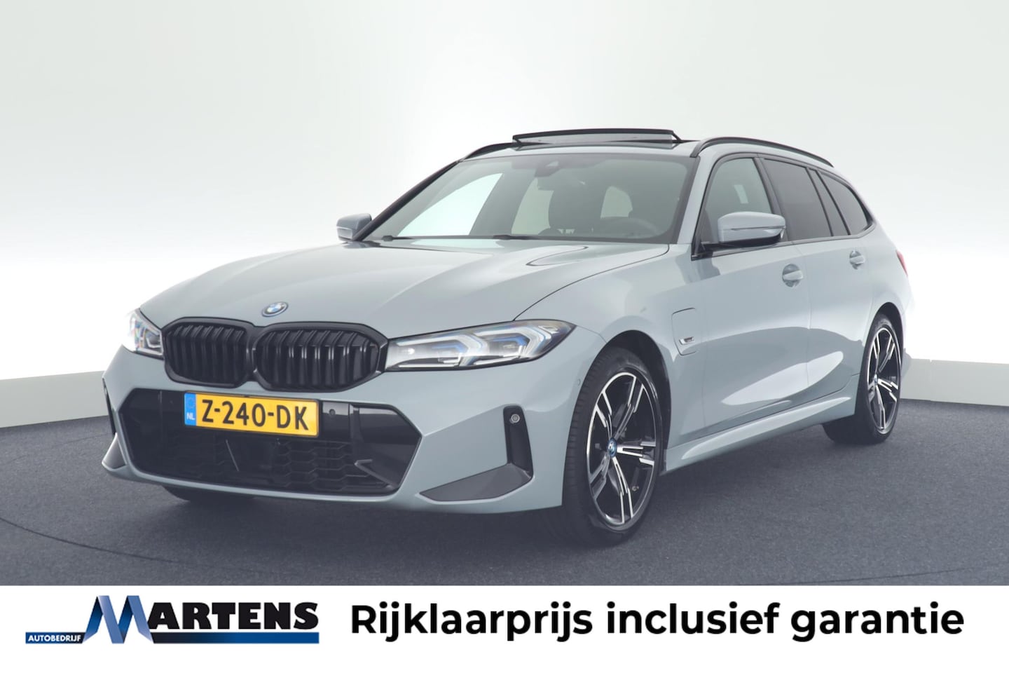 BMW 3-serie Touring - 320e 204pk M Sport Panoramadak Headup Memory seats - AutoWereld.nl