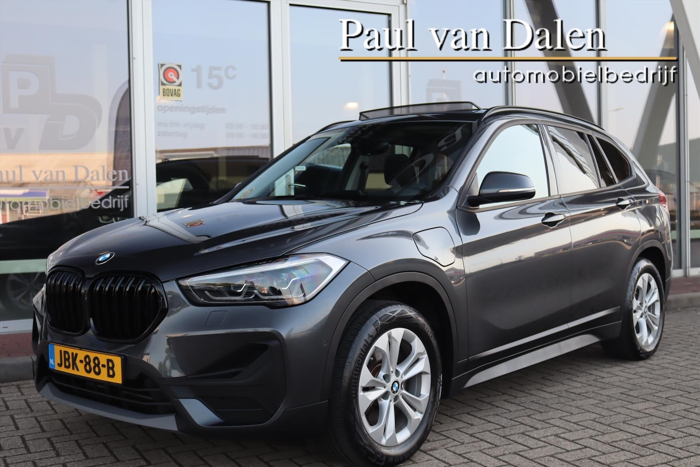 BMW X1 - (f48) XDRIVE25e 220PK AUTOMAAT EXECUTIVE Panodak | Groot Navi | Cruise | Head-Up | Electr. - AutoWereld.nl